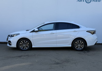 Подержанный автомобиль Omoda S5 2023 года (8 фото)