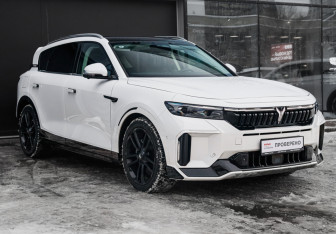 Подержанный автомобиль Voyah Free 2023 года (3 фото)