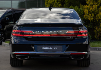 Подержанный автомобиль Genesis G90 2020 года (32 фото)