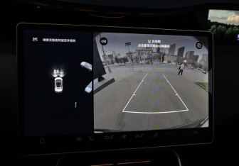 Подержанный автомобиль Avatr 11 2023 года (18 фото)