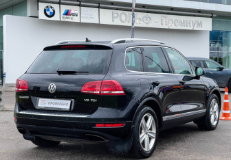 Подержанный автомобиль Volkswagen Touareg 2013 года (5 фото)