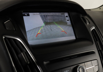 Подержанный автомобиль Ford Focus Sedan 2015 года (16 фото)