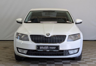 Подержанный автомобиль Skoda Octavia Liftback 2013 года (2 фото)