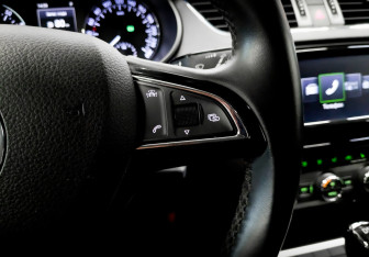 Подержанный автомобиль Skoda Octavia Liftback 2016 года (26 фото)