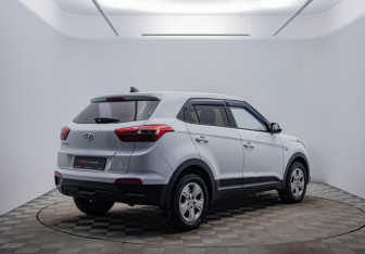 Подержанный автомобиль Hyundai Creta 2020 года (5 фото)