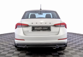 Подержанный автомобиль Skoda Rapid Liftback 2021 года (6 фото)