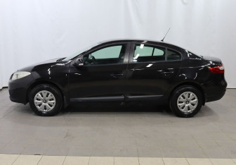 Подержанный автомобиль Renault Fluence 2012 года (8 фото)