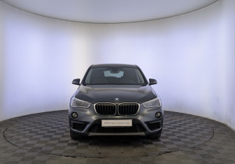 Подержанный автомобиль BMW X1 2018 года (2 фото)