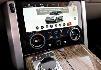 Подержанный автомобиль Land Rover Range Rover 2018 года (28 фото)