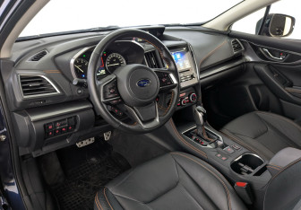 Подержанный автомобиль Subaru XV 2017 года (16 фото)