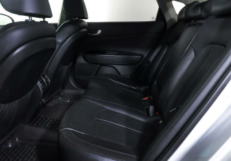 Подержанный автомобиль Kia Optima Sedan 2016 года (16 фото)