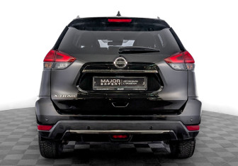 Подержанный автомобиль Nissan X-Trail 2021 года (6 фото)