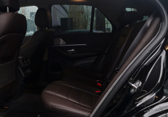 Подержанный автомобиль Mercedes-Benz GLE 2019 года (10 фото)