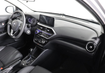 Подержанный автомобиль Changan Alsvin 2023 года (10 фото)