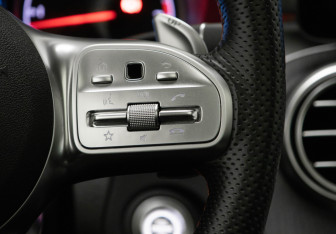 Подержанный автомобиль Mercedes-Benz GLC AMG 2021 года (18 фото)