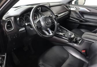 Подержанный автомобиль Mazda CX-9 2017 года (9 фото)