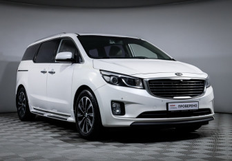 Подержанный автомобиль Kia Carnival 2016 года (3 фото)