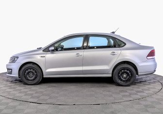 Подержанный автомобиль Volkswagen Polo Sedan 2019 года (8 фото)