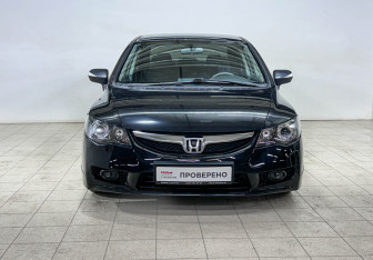 Подержанный автомобиль Honda Civic Sedan 2009 года (2 фото)