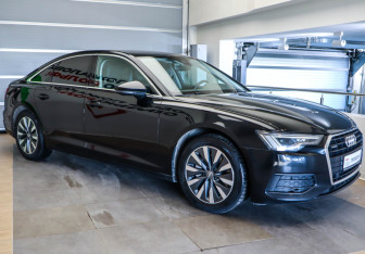 Подержанный автомобиль Audi A6 Sedan 2019 года (3 фото)