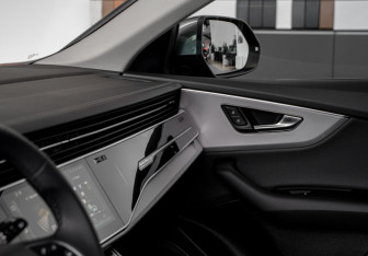 Новый Audi Q8 2025 (45 фото)