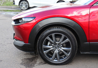Подержанный автомобиль Mazda CX-30 2020 года (8 фото)