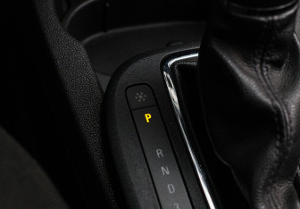 Подержанный автомобиль Opel Corsa 2008 года (13 фото)