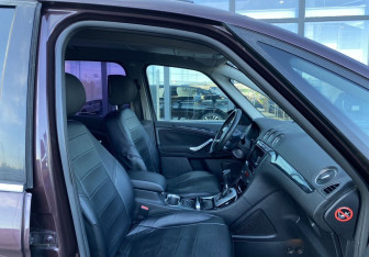 Подержанный автомобиль Ford Galaxy 2012 года (21 фото)