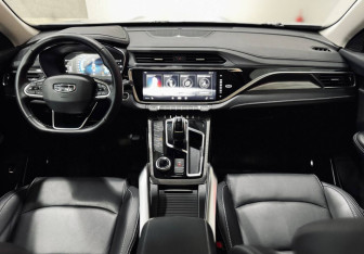 Подержанный автомобиль Geely Atlas Pro 2023 года (14 фото)