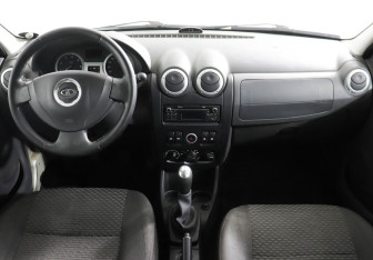 Подержанный автомобиль LADA (ВАЗ) Largus Wagon 2015 года (6 фото)