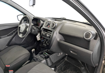 Подержанный автомобиль LADA (ВАЗ) Granta Liftback 2017 года (11 фото)