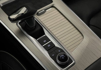 Подержанный автомобиль Exeed VX 2021 года (18 фото)