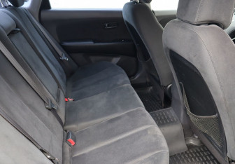 Подержанный автомобиль Hyundai Elantra Sedan 2007 года (19 фото)