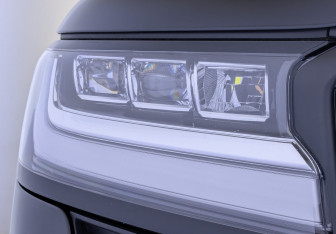 Подержанный автомобиль Toyota Land Cruiser Suv 2022 года (11 фото)