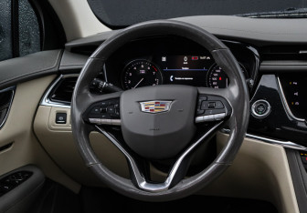 Подержанный автомобиль Cadillac XT6 2021 года (14 фото)
