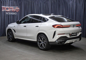 Подержанный автомобиль BMW X6 2020 года (7 фото)