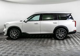 Подержанный автомобиль GAC GS8 2024 года (5 фото)