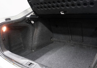 Подержанный автомобиль Skoda Octavia Liftback 2011 года (12 фото)