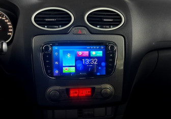 Подержанный автомобиль Ford Focus Hatchback 2011 года (14 фото)