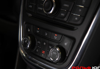 Подержанный автомобиль Opel Mokka 2013 года (18 фото)