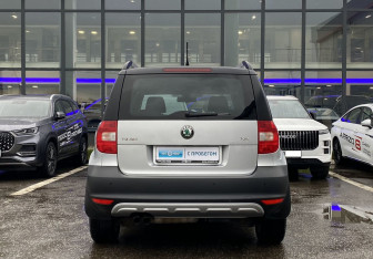 Подержанный автомобиль Skoda Yeti 2013 года (6 фото)