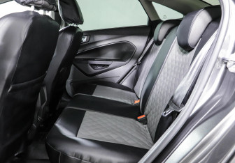Подержанный автомобиль Ford Fiesta Sedan 2017 года (10 фото)