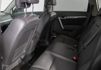 Подержанный автомобиль Chevrolet Captiva 2012 года (11 фото)