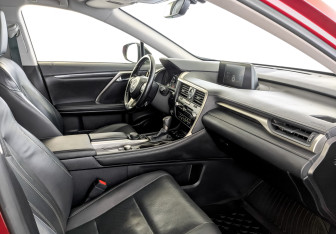 Подержанный автомобиль Lexus RX 2018 года (11 фото)