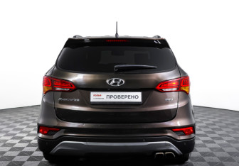 Подержанный автомобиль Hyundai Santa Fe 2016 года (6 фото)