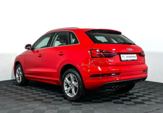 Подержанный автомобиль Audi Q3 2015 года (7 фото)