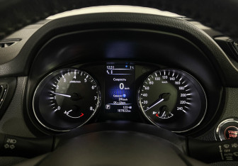 Подержанный автомобиль Nissan Qashqai 2019 года (11 фото)