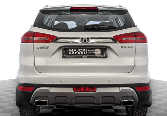 Подержанный автомобиль Geely Atlas 2019 года (6 фото)