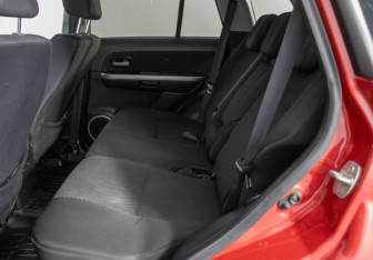 Подержанный автомобиль Suzuki Grand Vitara 2011 года (11 фото)