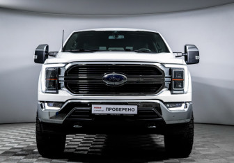Подержанный автомобиль Ford F-150 2023 года (26 фото)
